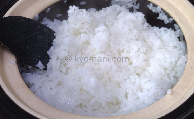 白米専用土鍋「かまどさん」で炊いた白米の写真