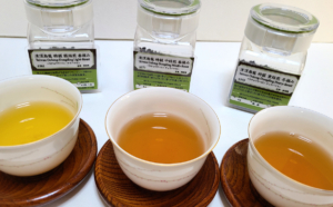とびだせ語彙力!ルピシア凍頂烏龍茶 特級のいろんな焙煎飲み比べ大会