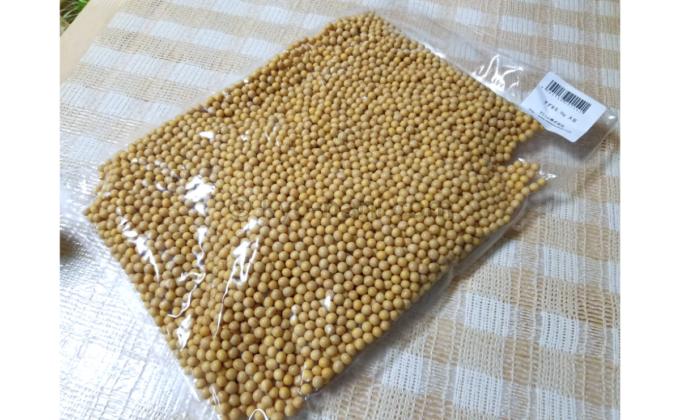 納豆作り用の大豆「スズマル」の写真