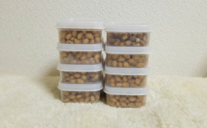 小分けにした手作り納豆の写真